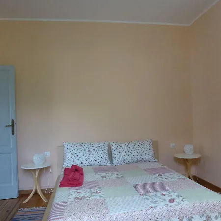 Lägenhet Casa Re